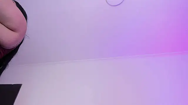 AmberiniHoffman online show from November 2025 11:46:02 AM