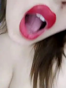 sexy-mariya online show from November 2025 06:22:02 PM