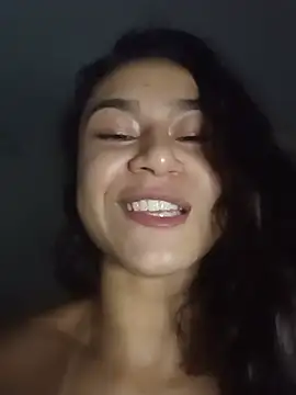 Snapshot of yummi__priv chatting on July 2026 07:23:02 AM yummi priv online show from July 2026 07:23:02 AM