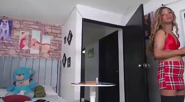 Snapshot of vixenxqueens chatting on January 2025 01:31:02 AM vixenxqueens online show from January 2025 01:31:02 AM