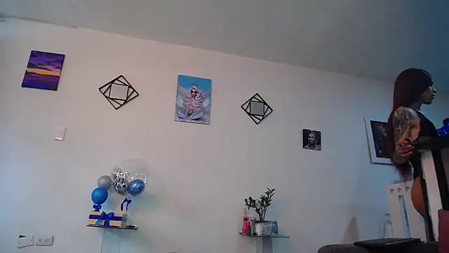 Snapshot of vixenxqueens chatting on September 2025 08:31:01 PM vixenxqueens online show from September 2025 08:31:01 PM