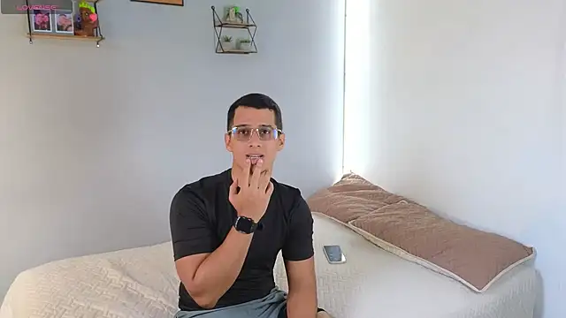 Snapshot of hot69temptation_ chatting on February 2025 02:03:02 PM hot69temptation online show from February 2025 02:03:02 PM
