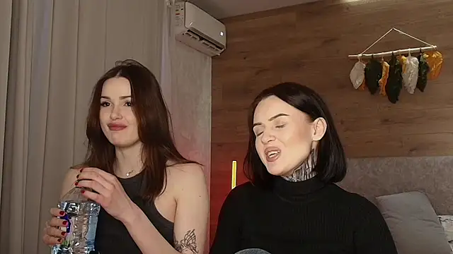 Snapshot of KeithTown chatting on February 2025 08:17:01 AM KeithTown online show from February 2025 08:17:01 AM