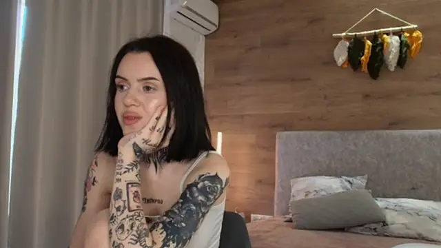 Snapshot of KeithTown chatting on March 2025 08:07:02 AM KeithTown online show from March 2025 08:07:02 AM