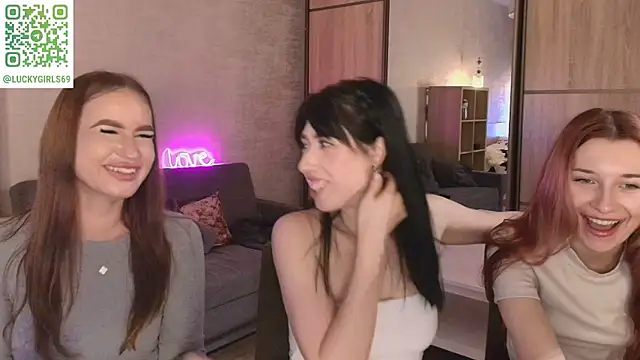 Snapshot of KeithTown chatting on October 2025 05:33:01 PM KeithTown online show from October 2025 05:33:01 PM