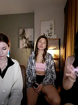 Snapshot of KeithTown chatting on November 2025 06:23:02 PM KeithTown online show from November 2025 06:23:02 PM