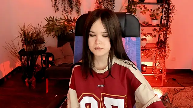 Elainebeness online show from November 2025 07:38:01 PM