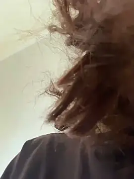 Snapshot of PoppyRobinson chatting on January 2025 08:11:02 AM PoppyRobinson online show from January 2025 08:11:02 AM