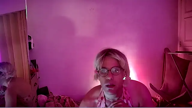 Soraya Sissy  online show from November 2025 08:57:01 PM