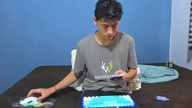 Snapshot of Kanterfun chatting on December 2024 01:20:02 PM Kanterfun online show from December 2024 01:20:02 PM