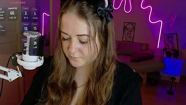 LizzyShine online show from October 2025 06:53:01 PM