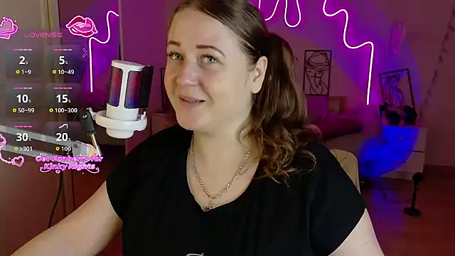 LizzyShine online show from November 2025 04:30:02 PM