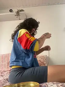 Snapshot of magalunabb chatting on November 2025 11:22:01 AM magalunabb online show from November 2025 11:22:01 AM