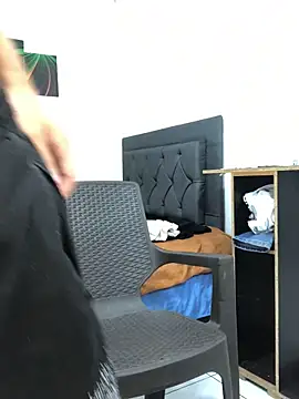 Snapshot of logannth chatting on October 2025 07:53:01 AM logannth online show from October 2025 07:53:01 AM