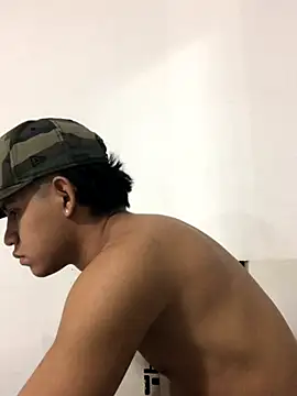 Snapshot of logannth chatting on November 2025 03:05:01 AM logannth online show from November 2025 03:05:01 AM