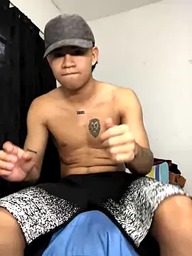 Snapshot of logannth chatting on November 2025 09:36:01 PM logannth online show from November 2025 09:36:01 PM