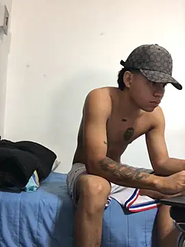 Snapshot of logannth chatting on November 2025 10:24:01 PM logannth online show from November 2025 10:24:01 PM