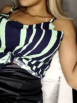 Snapshot of fofinhaa12 chatting on March 2025 10:37:02 PM fofinhaa12 online show from March 2025 10:37:02 PM