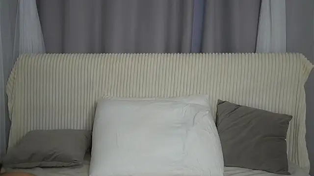 VeronaAppleberry online show from September 2025 11:14:01 AM