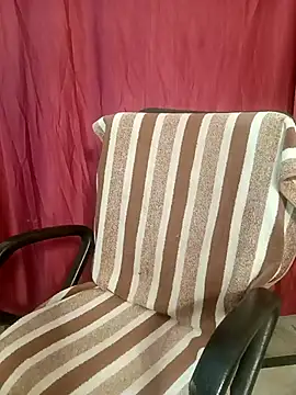 Stripy Doll online show from November 2025 09:19:01 AM