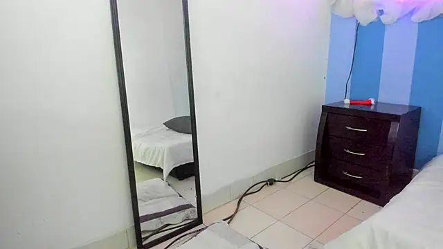 Snapshot of britny_clouds chatting on December 2024 04:09:02 PM britny clouds online show from December 2024 04:09:02 PM