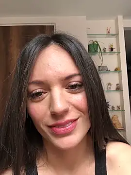 Snapshot of britny_clouds chatting on February 2025 08:11:01 PM britny clouds online show from February 2025 08:11:01 PM