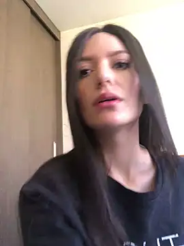 Snapshot of britny_clouds chatting on March 2025 04:23:01 PM britny clouds online show from March 2025 04:23:01 PM