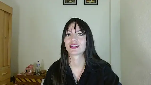 Snapshot of britny_clouds chatting on December 2025 07:10:01 PM britny clouds online show from December 2025 07:10:01 PM