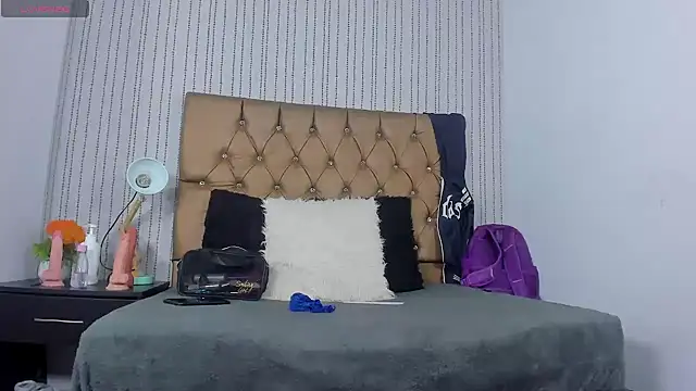 Snapshot of veneno_hot chatting on February 2025 12:36:02 PM veneno hot online show from February 2025 12:36:02 PM