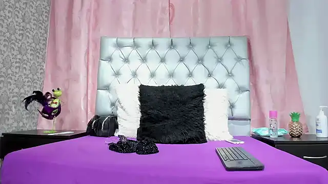 Snapshot of veneno_hot chatting on October 2025 01:04:02 PM veneno hot online show from October 2025 01:04:02 PM