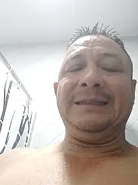 Snapshot of luchoarr chatting on October 2025 11:11:02 PM luchoarr online show from October 2025 11:11:02 PM