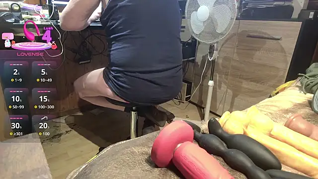 Snapshot of misteryman1956 chatting on July 2026 05:00:02 PM misteryman1956 online show from July 2026 05:00:02 PM