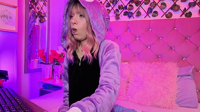 lauren evans96 online show from February 2026 02:18:01 AM