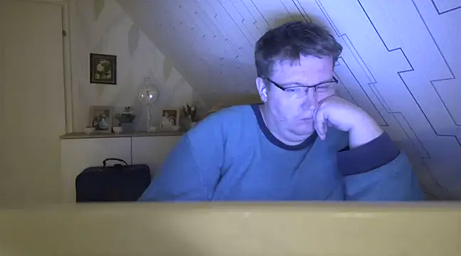 der alex38 online show from February 2025 10:32:01 PM