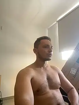 Snapshot of LabronsAd chatting on December 2024 04:57:01 PM LabronsAd online show from December 2024 04:57:01 PM