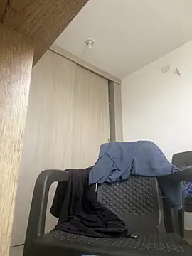 Snapshot of LabronsAd chatting on October 2025 08:42:01 PM LabronsAd online show from October 2025 08:42:01 PM