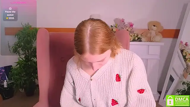 Snapshot of MirraBellanta chatting on November 2025 10:19:01 PM MirraBellanta online show from November 2025 10:19:01 PM