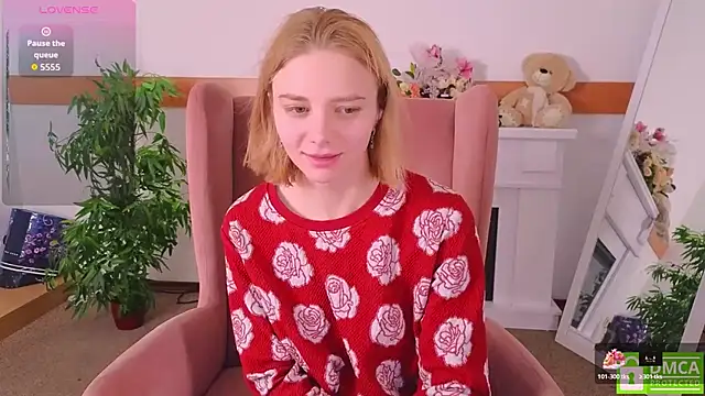 Snapshot of MirraBellanta chatting on November 2025 09:48:02 PM MirraBellanta online show from November 2025 09:48:02 PM