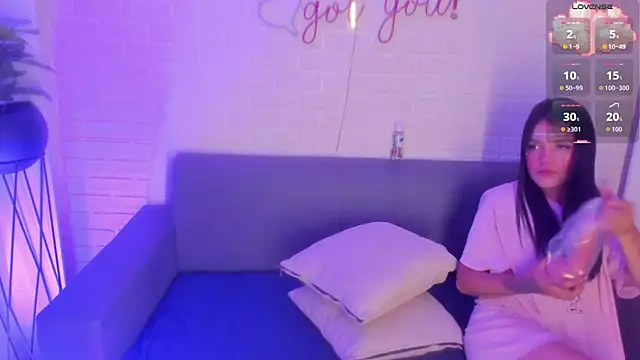 karina gomez 18 online show from September 2025 11:21:01 AM