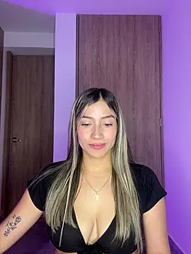 Issabela G1 online show from January 2025 04:58:01 AM