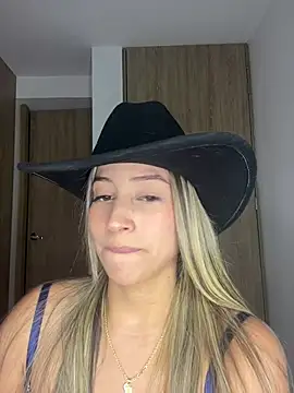 Issabela G1 online show from March 2025 03:52:02 AM