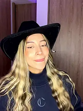 Issabela G1 online show from January 2026 04:39:02 AM