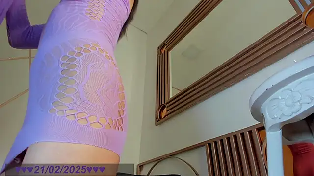 Snapshot of Bylie_Hills chatting on February 2025 09:22:01 PM Bylie Hills online show from February 2025 09:22:01 PM