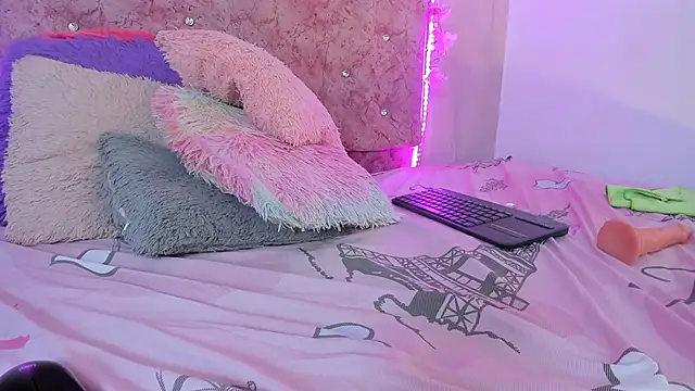 Bella  sweet online show from February 2025 12:49:02 AM