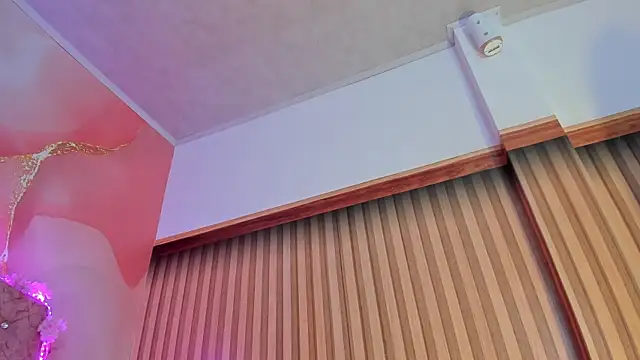 Snapshot of Bella__sweet chatting on March 2025 07:01:02 PM Bella sweet online show from March 2025 07:01:02 PM