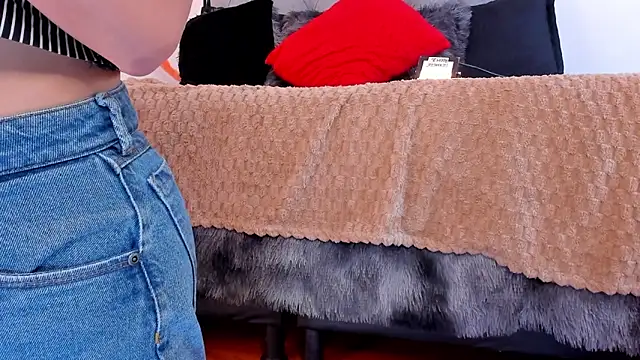 Snapshot of Nami_sunny chatting on October 2025 07:03:02 PM Nami sunny online show from October 2025 07:03:02 PM