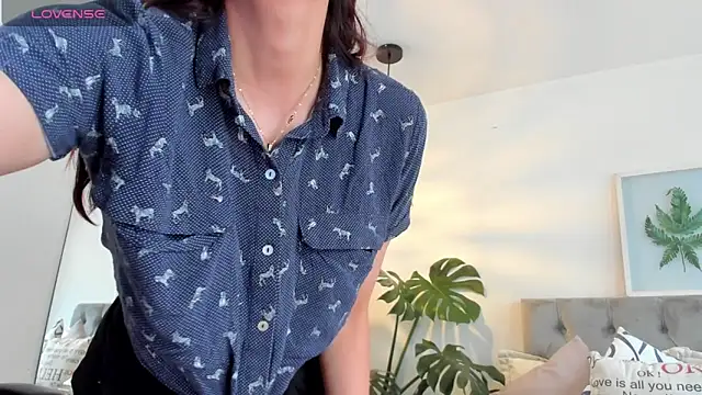 Snapshot of Nami_sunny chatting on November 2025 07:12:01 PM Nami sunny online show from November 2025 07:12:01 PM