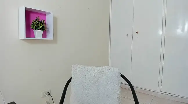 Snapshot of ASIAM_BRUNET chatting on March 2025 01:06:02 PM ASIAM BRUNET online show from March 2025 01:06:02 PM