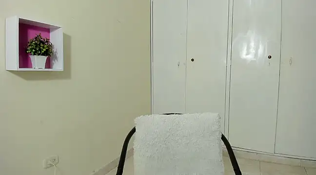 Snapshot of ASIAM_BRUNET chatting on March 2025 12:47:01 PM ASIAM BRUNET online show from March 2025 12:47:01 PM