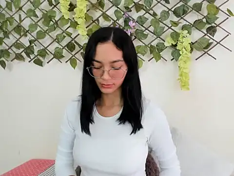 Snapshot of ASIAM_BRUNET chatting on October 2025 02:25:02 PM ASIAM BRUNET online show from October 2025 02:25:02 PM